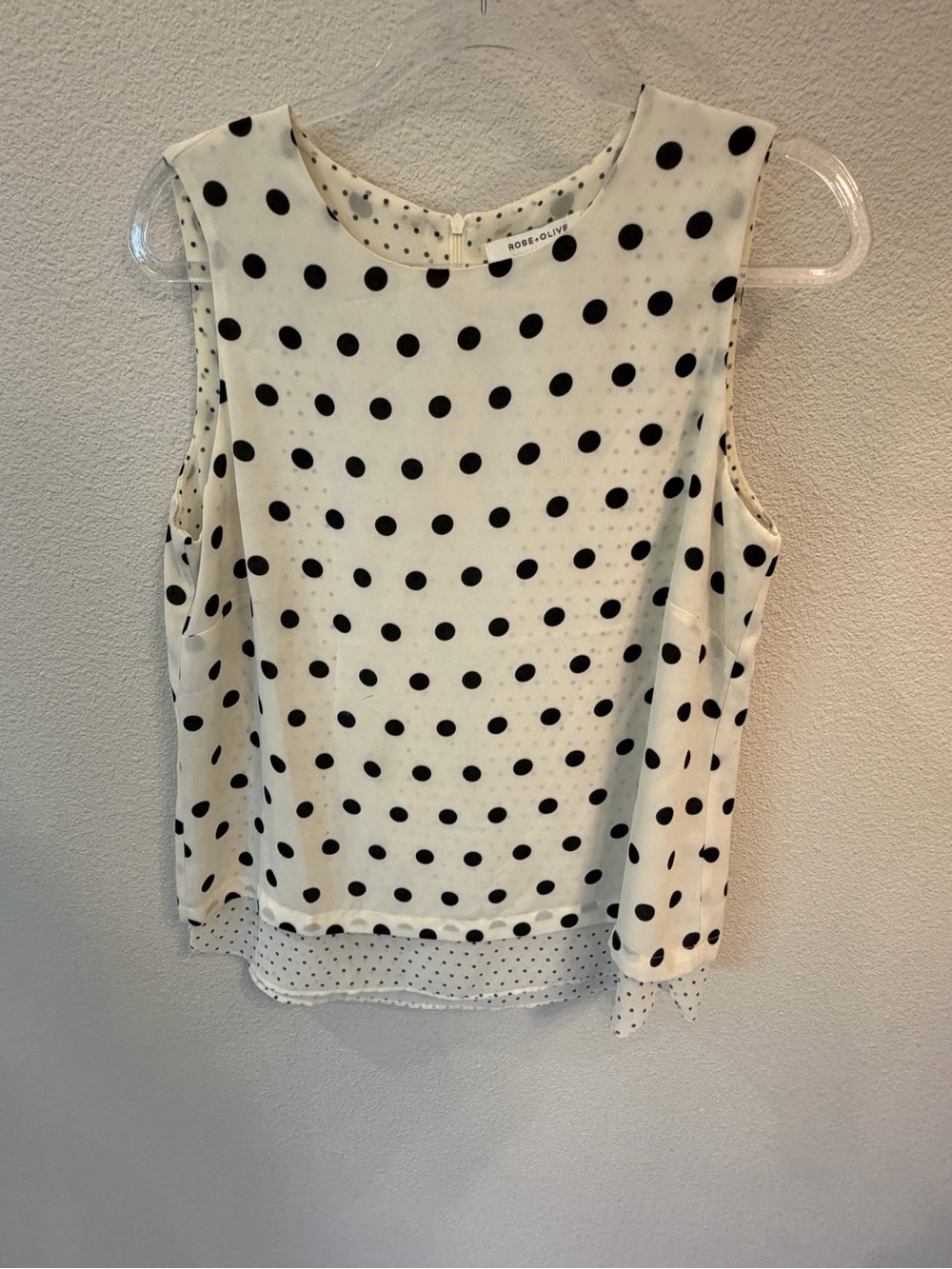 Rose & Olive White Sleeveless Polka Dot Camisole - Black Dots